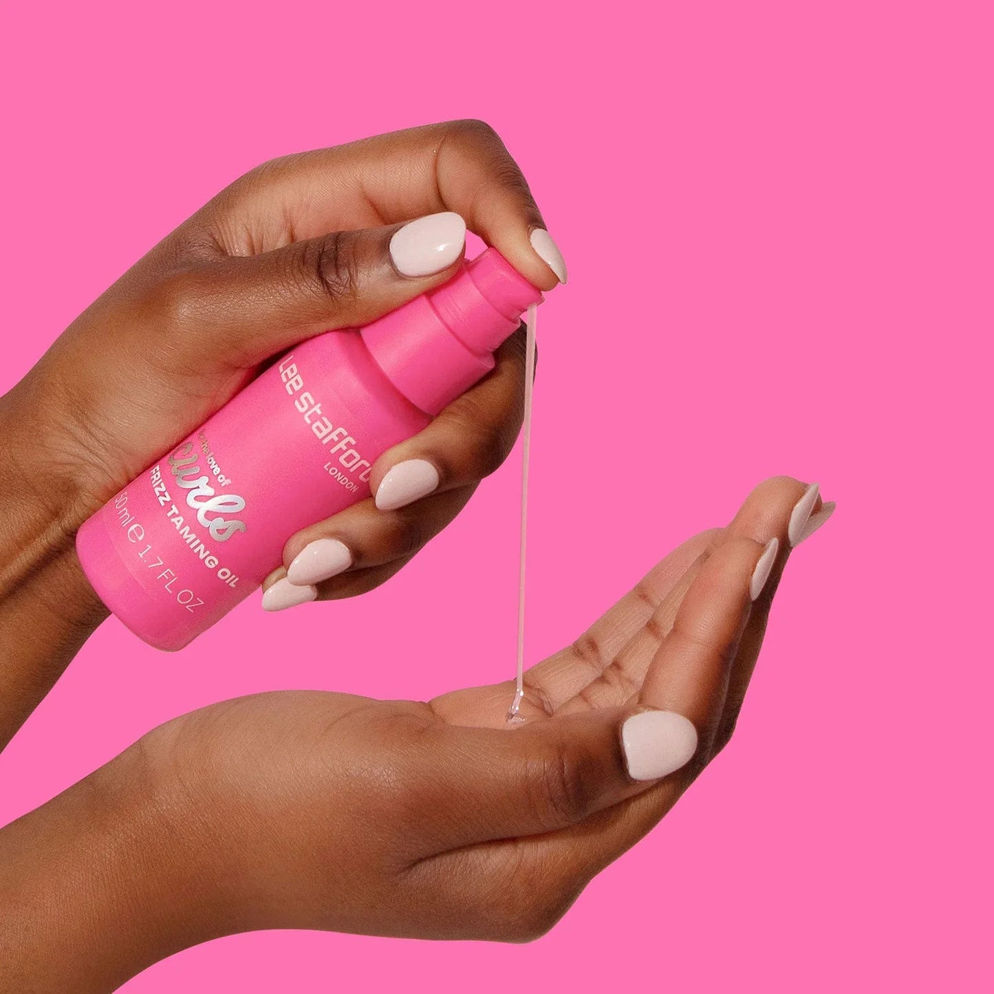 LeeStafford-ForTheLoveOfCurls_FrizzTamingOil_Lifestyle-Shopify-2